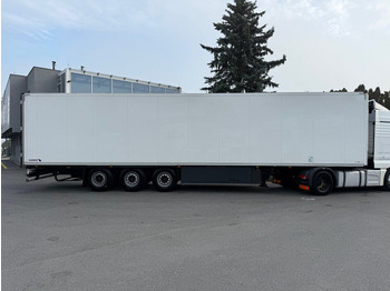 Poluprikolica sa zatvorenim sandukom Schmitz Cargobull SKO24 Carrier Vector 1550: slika 2