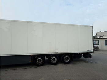 Poluprikolica sa zatvorenim sandukom Schmitz Cargobull SKO24 Carrier Vector 1550: slika 5