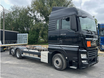 Kamion sa golom šasijom i zatvorenom kabinom MAN TGX 26.460 / ACC / BDF MULTI / E6 / LOWDECK: slika 2