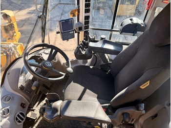 Utovarivač točkaš Volvo L110H: slika 4 Utovarivač točkaš Volvo L110H: slika 4