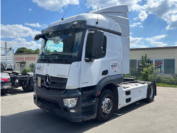 Tegljač MERCEDES-BENZ Actros 1840