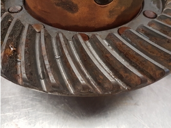 Diferencijalna brzina za Poljoprivredna mašina Ford New Holland 7840, Ts, 40, Bevel Gear And Differential 81866326, F0nn4209ca: slika 2 Diferencijalna brzina za Poljoprivredna mašina Ford New Holland 7840, Ts, 40, Bevel Gear And Differential 81866326, F0nn4209ca: slika 2