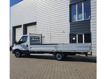 Dostavno vozilo s ravnom platformom IVECO Daily 35S18: slika 2 Dostavno vozilo s ravnom platformom IVECO Daily 35S18: slika 2