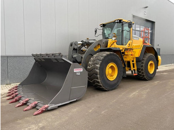 Utovarivač točkaš Volvo L 260 H: slika 2