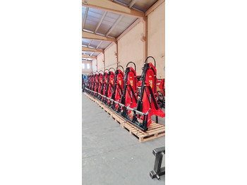 Traktor Novatar Tractor Rear Loader: slika 2 Traktor Novatar Tractor Rear Loader: slika 2