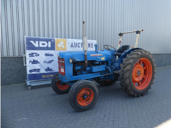 Traktor FORDSON