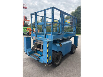 Lift u obliku makaza Genie GS 2668 RT 10m Diesel Scherenarbeitsbühne: slika 4