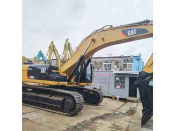Bager guseničar CATERPILLAR 330D
