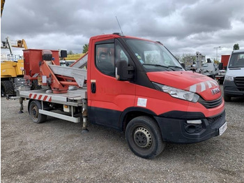 Vazdušna platforma montirana na kamion IVECO Daily
