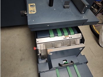 Mašina za uvezivanje knjiga Bourg CP BB 3002 | 2.6Mio: slika 3 Mašina za uvezivanje knjiga Bourg CP BB 3002 | 2.6Mio: slika 3