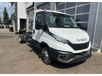 Novu Kamion sa golom šasijom i zatvorenom kabinom Iveco Daily CNG: slika 4 Novu Kamion sa golom šasijom i zatvorenom kabinom Iveco Daily CNG: slika 4