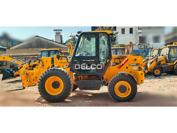 Teleskopski upravljač JCB
