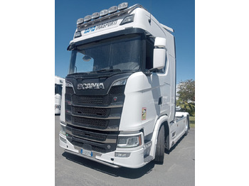 Tegljač SCANIA S 520
