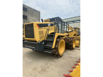 Stabilizator zemljišta CATERPILLAR