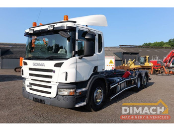 Kamion sa golom šasijom i zatvorenom kabinom SCANIA P 230