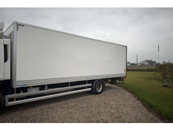 Kamion sa zatvorenim sandukom VOLVO