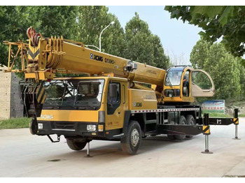 Autodizalica XCMG XCT30