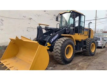 Utovarivač točkaš XCMG LW500KV