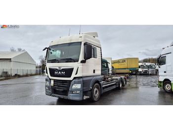 Kamion sa ceradom MAN TGX 26.460