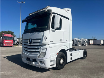 Tegljač MERCEDES-BENZ Actros 1845
