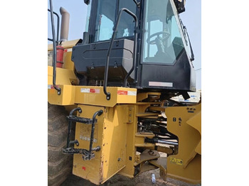Utovarivač točkaš Caterpillar 950GC: slika 3
