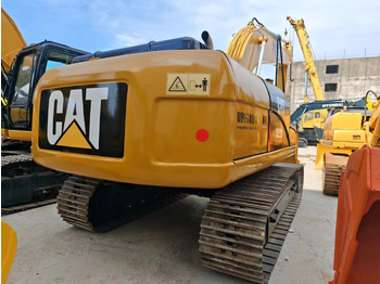 Bager guseničar CATERPILLAR 320D2
