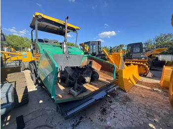 Asfaltni finišer VÖGELE