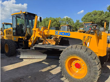 Grejder XCMG GR180