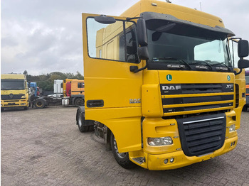 Tegljač DAF XF 105 410