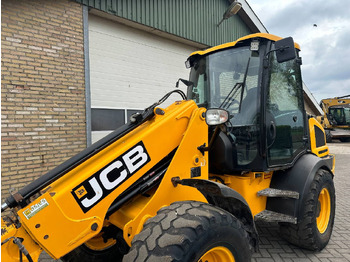 Teleskopski utovarivač na točkovima JCB TM220 SV A: slika 3 Teleskopski utovarivač na točkovima JCB TM220 SV A: slika 3
