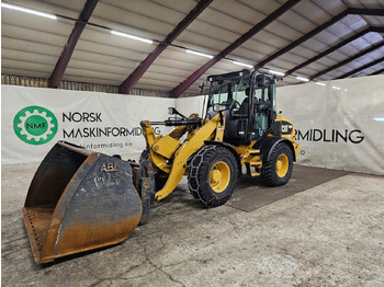 Utovarivač točkaš CATERPILLAR 908M