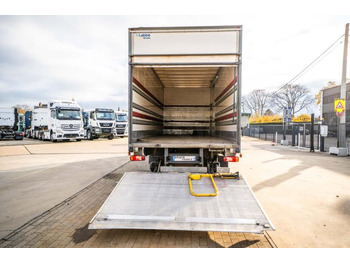 Kamion sa zatvorenim sandukom Renault D12 210 DXI // HAYON DHOLLANDIA: slika 5