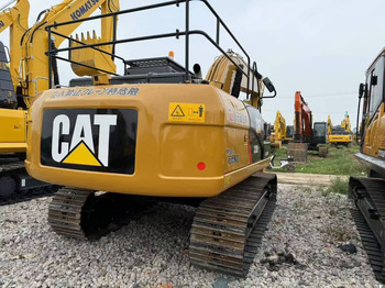 Bager guseničar CATERPILLAR 320D2