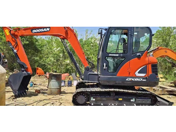 Bager guseničar DOOSAN DX60
