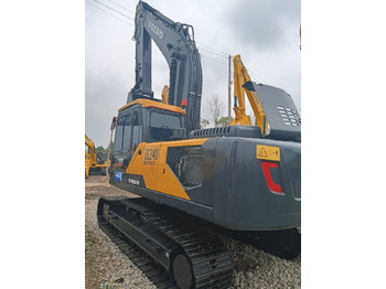 Lizing Volvo EC 240  Volvo EC 240: slika 2