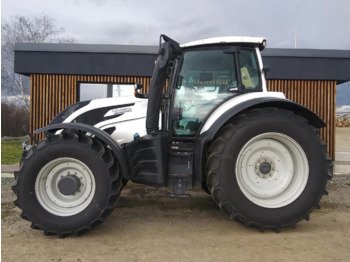 Traktor VALTRA T254