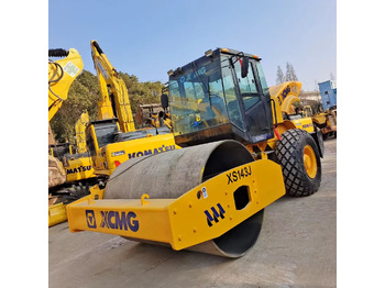 Kompaktor XCMG XS143J
