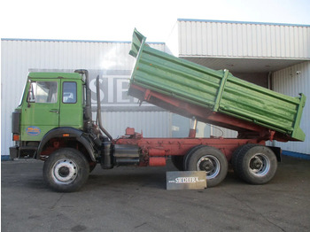 Istovarivač Iveco Magirus Deutz , 320 M 26 FK , V8 , ZF Manual , 3Way tipper , Spring suspension , Drum brakes: slika 2