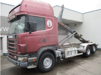 Kamion sa hidrauličnom kukom SCANIA R124