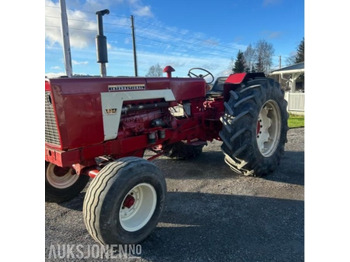 Traktor INTERNATIONAL