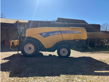 Kombinovani kombajn New Holland CX 8090 ALLRAD: slika 2