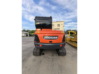 Bager guseničar DOOSAN DX60