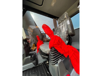 Bager guseničar Sany SY 135: slika 5