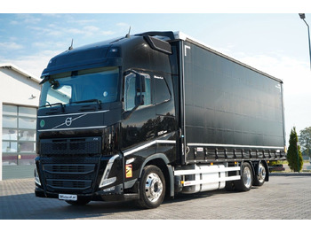 Kamion sa ceradom VOLVO FH 500