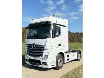 Tegljač MERCEDES-BENZ Actros 1845