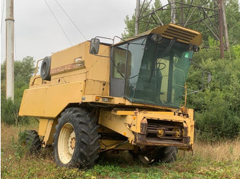 Kombinovani kombajn NEW HOLLAND TX series