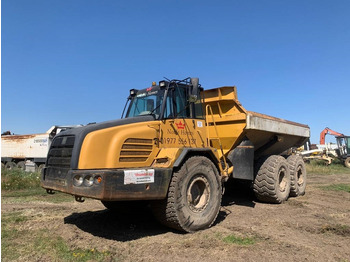 Zglobni kiper TEREX
