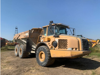 Zglobni kiper VOLVO A30D