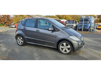 Automobil MERCEDES-BENZ