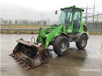 Utovarivač točkaš ATLAS